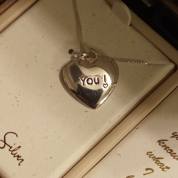 Sterling silver heart necklace - Picture 3 of 8